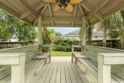 West Palm Beach Tuscany Guest House