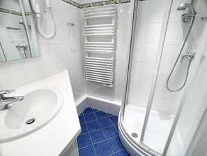 Shower - 10m from ski slopes, 3rd floor, balcony, tv, ski locker, 38m², Tignes (Tignes)