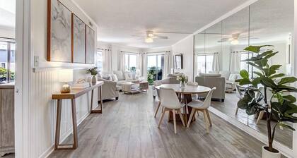 Oceanfront Balcony Views, Pool, STEPS to Beach Restaurants Shops