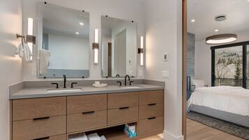 4 chambres, bureau, accĂšs Internet, draps fournis