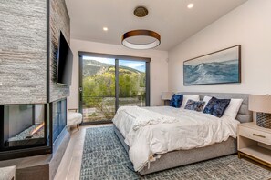 4 chambres, bureau, accès à Internet, literie fournie