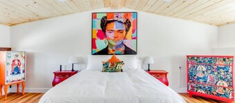 2BR Flat above Historic Cider Mill