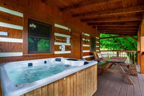 Baignoire à remous extérieure