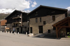 Exterior - 2nd floor, balcony, tv, ski locker, 42m², Val Cenis (Lanslevillard)
