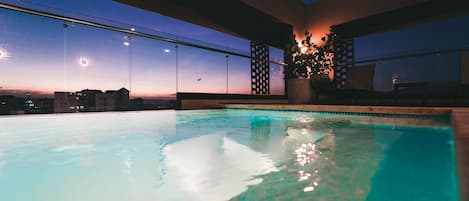 Outdoor pool, a heated pool