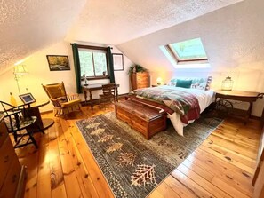 3 bedrooms, desk, iron/ironing board, free WiFi