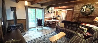 Loose Moose Lodge - Attitash, StoryLand, N. Conway