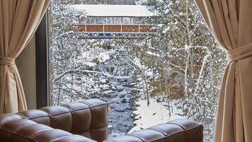 Sviitti (View) | Näkymä huoneesta