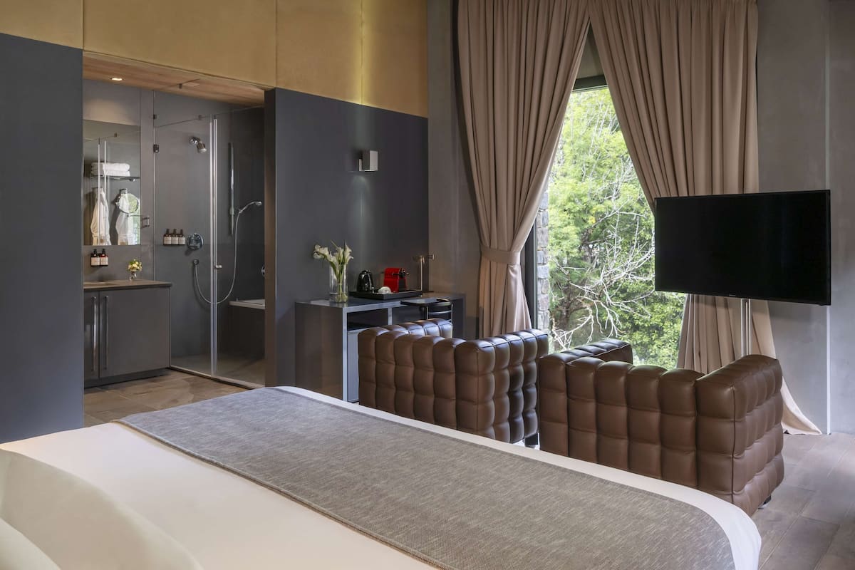 Suite (View)