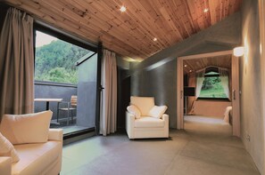 Minibar, in-room safe, soundproofing, bed sheets - NH Collection Andorra Palome (Arinsal)