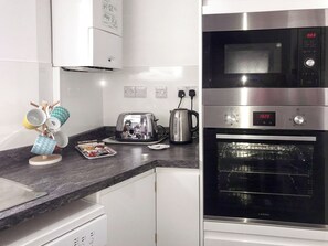 Dishwasher - 14 Elm Court, Elliott Park (Keswick)