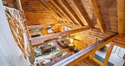 Private Fall Lakefront Cabin w/ Fire Pit & Hot Tub