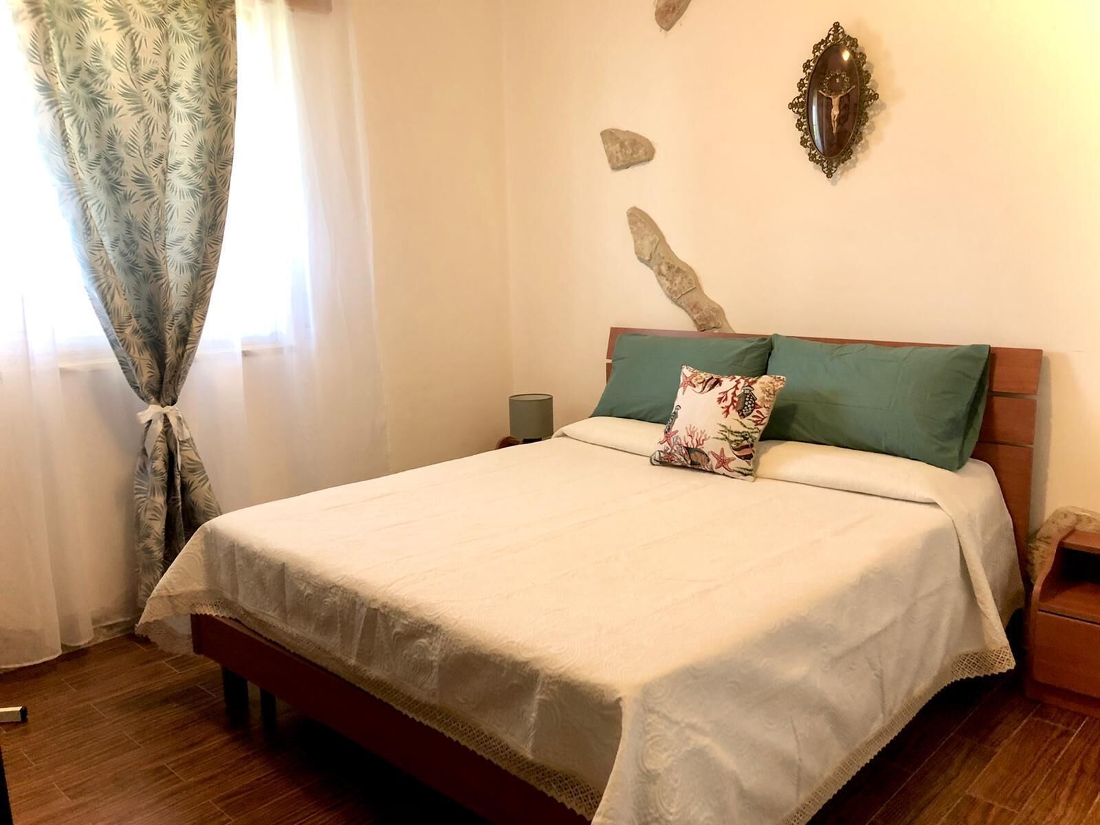 2 chambres, fer et planche à repasser, draps fournis