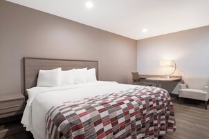 Habitación superior, 1 cama de matrimonio grande, no fumadores | Escritorio, espacio para trabajar con un portátil, cunas gratuitas