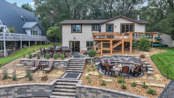 Outdoor dining - Snowy Lake Retreat | Warm Up in Hot Tub (Mauston)