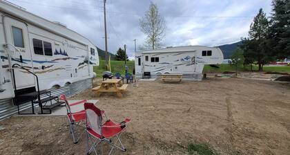 Camper at Minigolf Course COUGAR