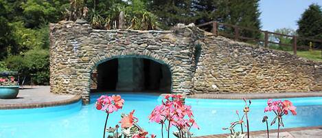 Indoor pool, outdoor pool