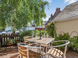 Outdoor dining - Willow Cottage - Uk39244 (Inverness)