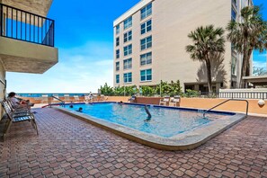 Et oppvarmet basseng