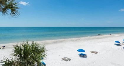 Las Brisas 3/2 Gulf Front Condo 1 parking spot, in unit laundry, large balcony!