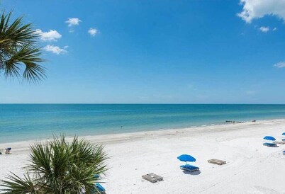Las Brisas 3/2 Gulf Front Condo 1 parking spot, in unit laundry, large balcony!
