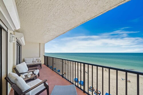 Las Brisas 3/2 Gulf Front Condo 1 parking spot, in unit laundry, large balcony!
