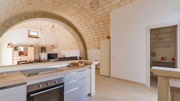 Kühlschrank, Ofen, Herdplatte, Geschirrspüler