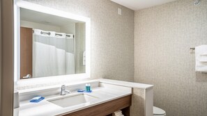 Bathroom - Holiday Inn Express & Suites Platteville (Platteville)