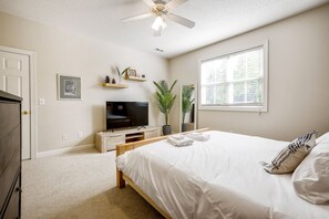 3 bedrooms, bed sheets - The Clubhouse (Southern Pines)