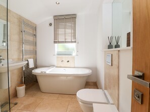 Cottage | Bathroom - 2 Alexandra Road (Windermere)