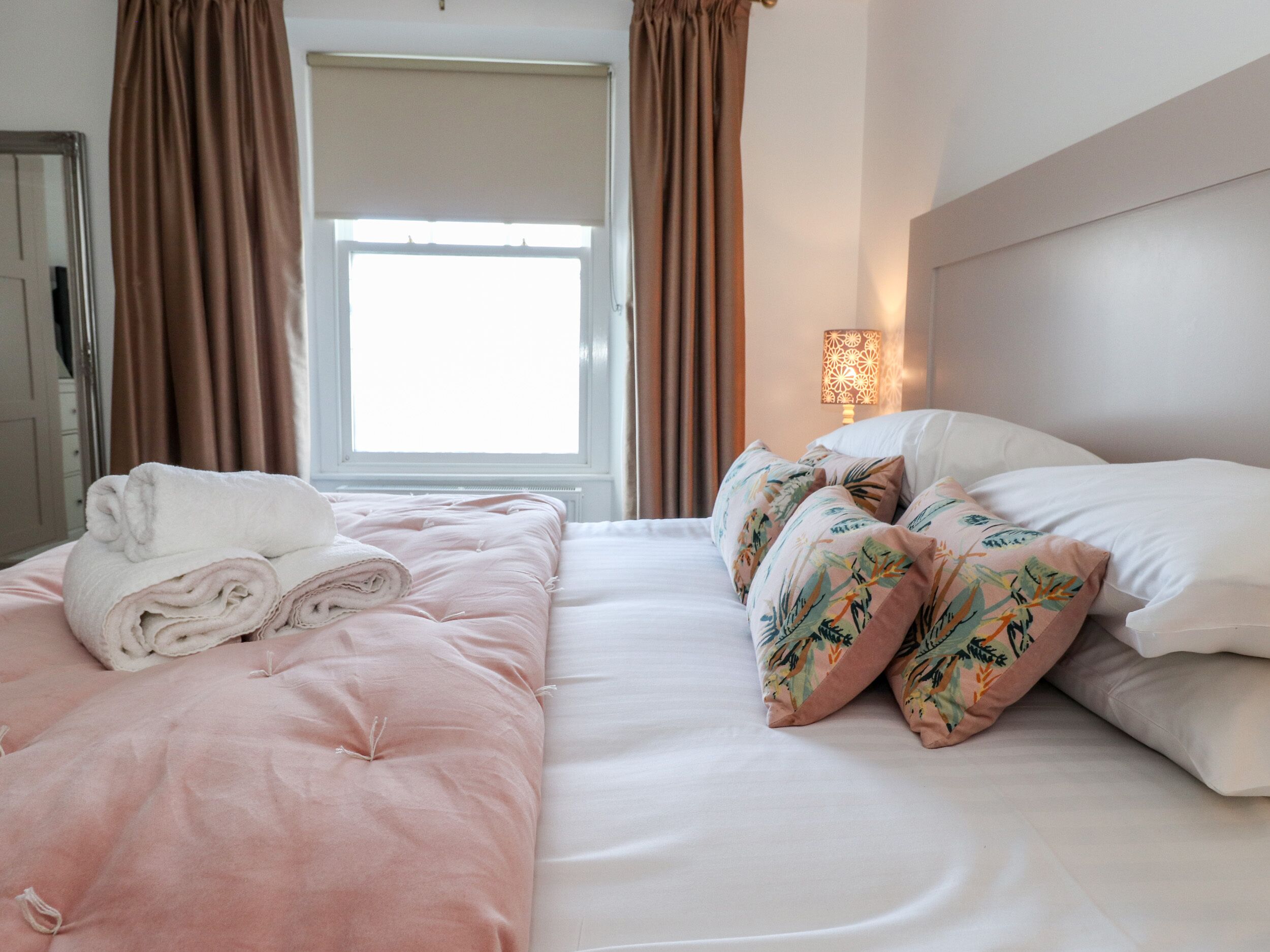 Cottage | 3 bedrooms, individually decorated, individually furnished, free WiFi