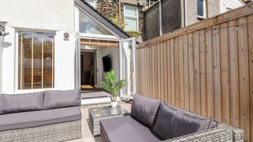 Cottage | Balcony