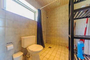 Shower - 1 bedroom condo in skãrbã¦k (Skærbæk)