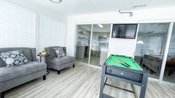 Smart-TV, Tischtennisplatte