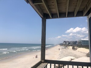 Nära stranden och strandhanddukar