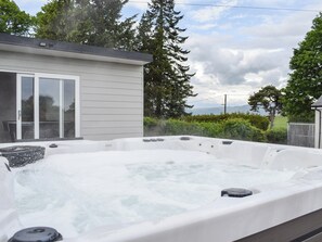 Terrace/patio - The Wee White Cottage (Stirling)