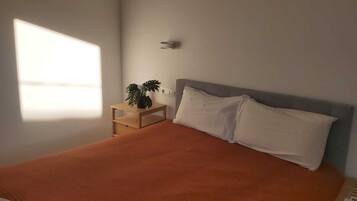 1 camera, Wi-Fi, lenzuola