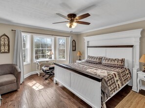 4 chambres, fer et planche à repasser, Wi-Fi, draps fournis