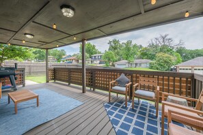 Property grounds - Charming 5 Bedroom w/ Self Check-In, Garage Parking & Pet Friendly (Temple)