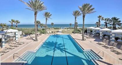 3 bedroom condo in gated comm. with private beach. Lake view from balcony