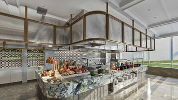 Esmorzar diari d'estil bufet (198 CNY per persona)