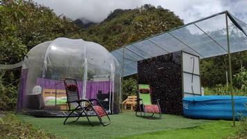 Deluxe Double Room, Mountain View | Minibar, individually decorated, individually furnished, bed sheets