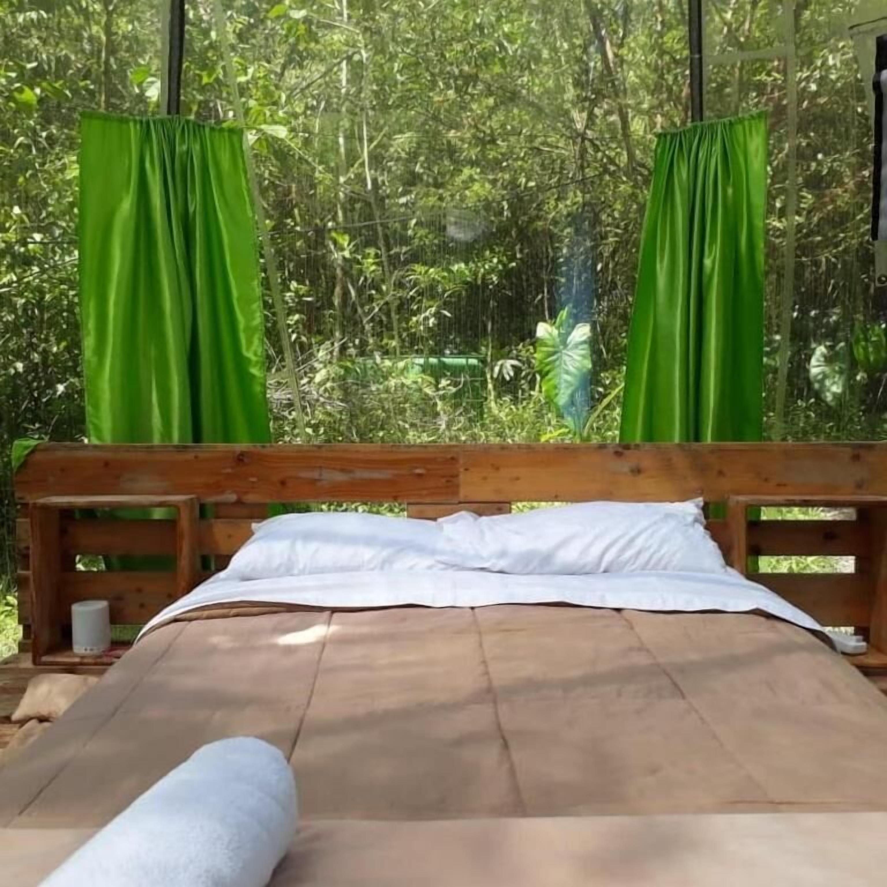 Habitación doble superior, vistas a la montaña | Minibar, decoración individual, mobiliario individual y ropa de cama