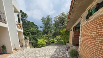 Sengetøy av topp kvalitet, dundyner og memory foam-senger