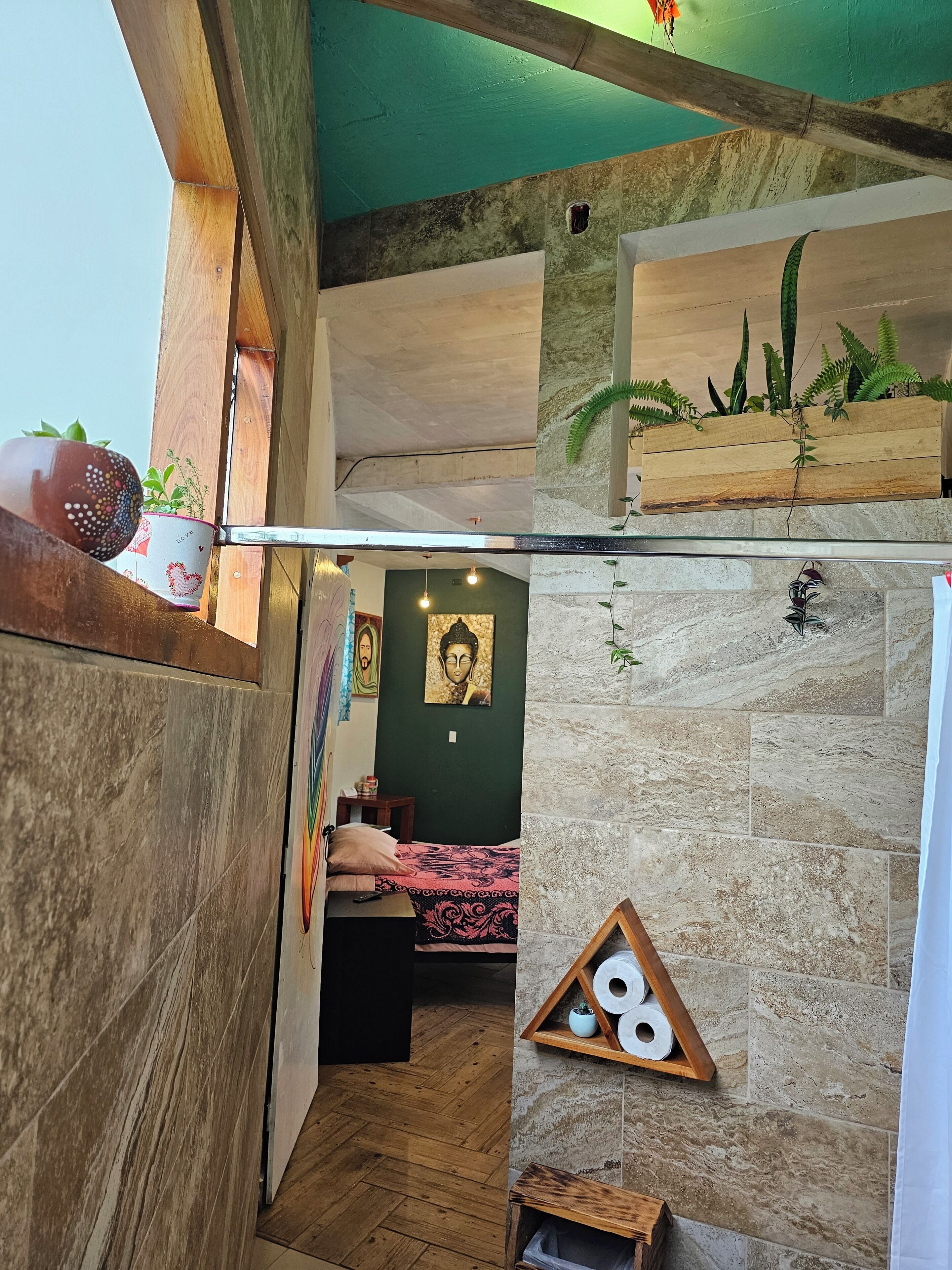 أغطية فراش متميزة وألحفة محشوة بالريش وأسرّة بإسفنج يتكيف مع شكل الجسم