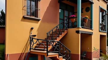 Habitación familiar | Ropa de cama de alta calidad y edredones de plumas