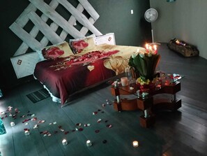 Habitación junior | Ropa de cama de alta calidad y edredones de plumas