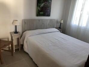 2 室のベッドルーム、アイロン / アイロン台、旅行用ベビーベッド、WiFi