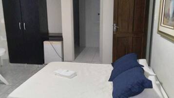 Penthouse Deluxe | Espacio para trabajar con laptop, wifi gratis y ropa de cama