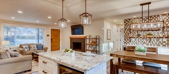 Stunning Farmhouse ♞ Meets Contemporary Lifestyle
